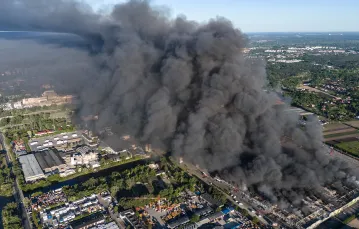 Pożar Hali Targowej Marywilska 44. Warszawa, 12 maja 2024 r. // Fot. Norbert Ofmański / Reporter 
